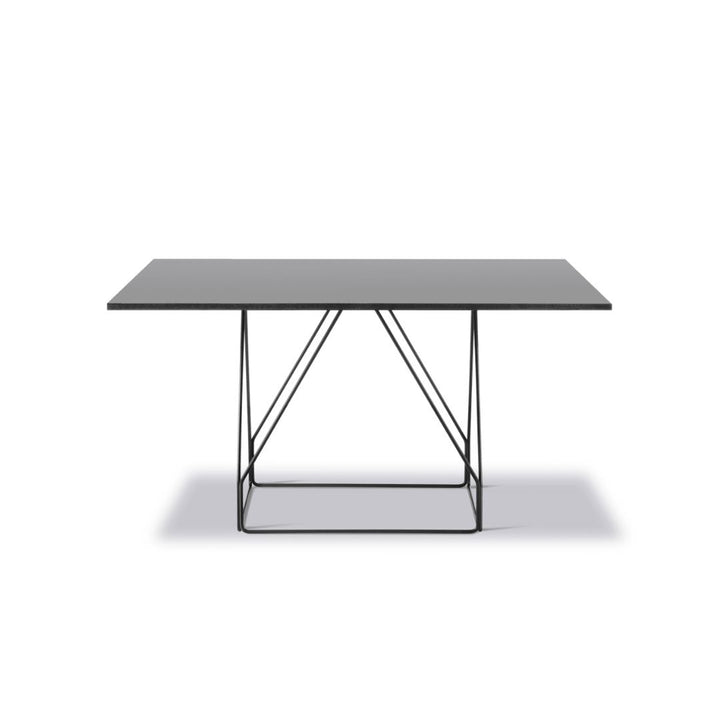 Fredericia JG Tisch 140 x 140 cm, schwarzes Linoleum