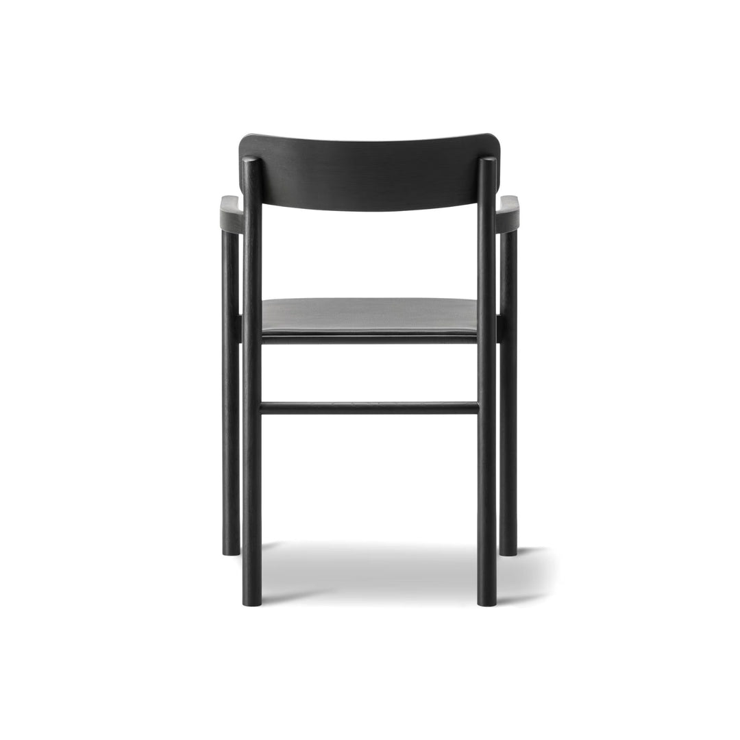 Fredericia Post Chair Sædepolstret - Sort Eg / Læder Max 91 Nutshell