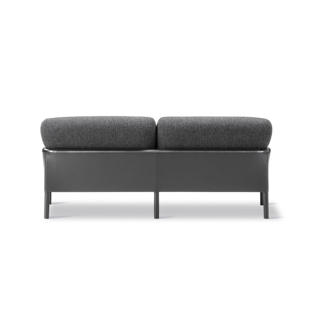 Fredericia Savannah 2-seater Sofa, 182 cm - Leather max 98 black on back/Hallingdal 180 on cushions/black lacquered frame
