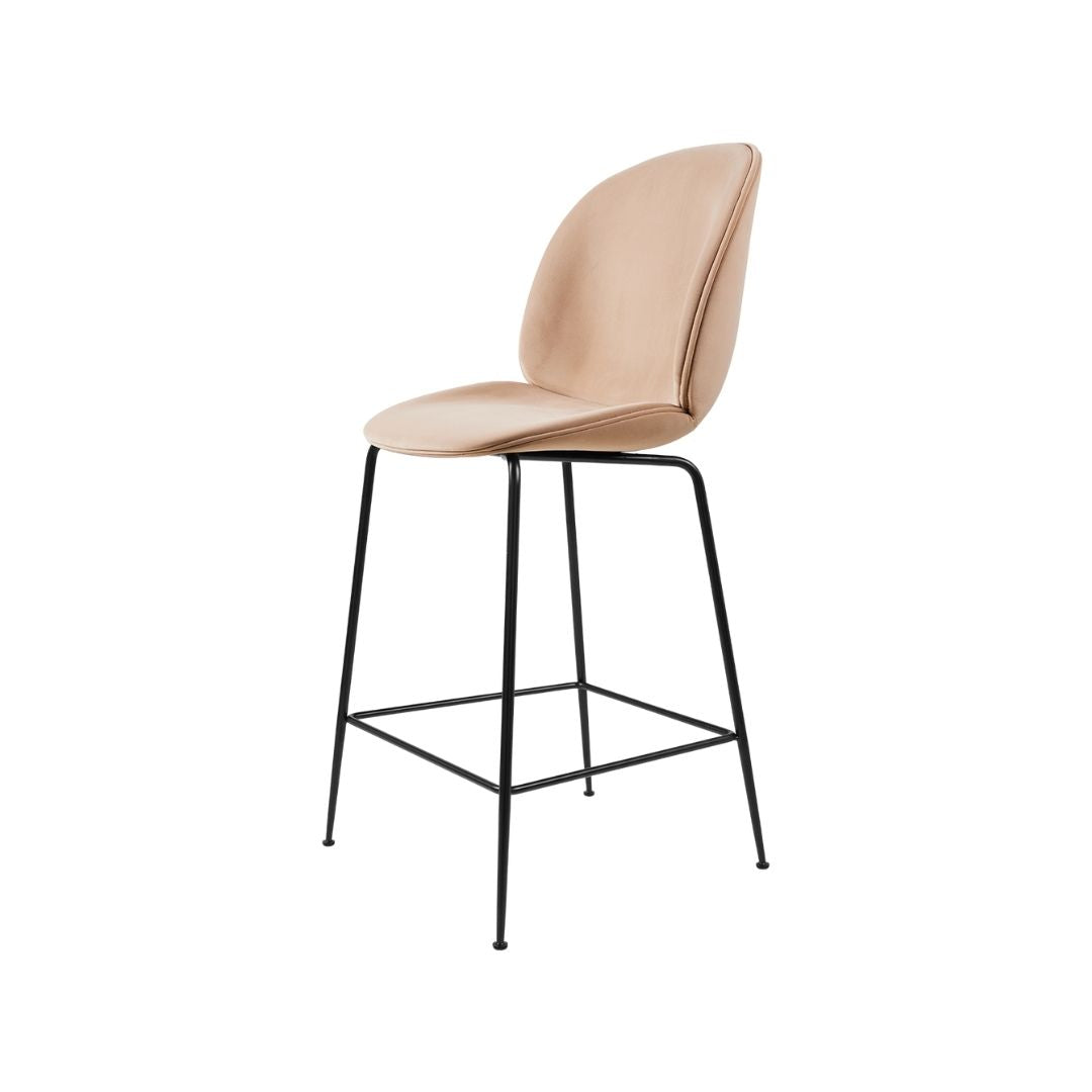 GUBI Beetle Counter Chair H67 Gepolstert, Schwarz / Fawn Beige Velvet