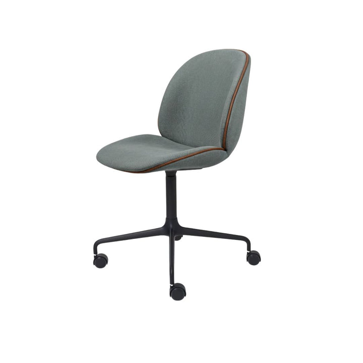 GUBI Beetle Meeting Chair, Schwarz/Grau Remix 906