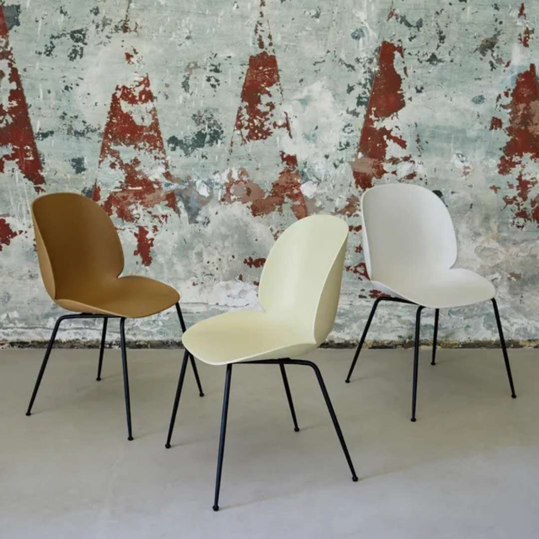 GUBI Beetle Dining Chair Stapelbar, Chrom / Dunkelgrün