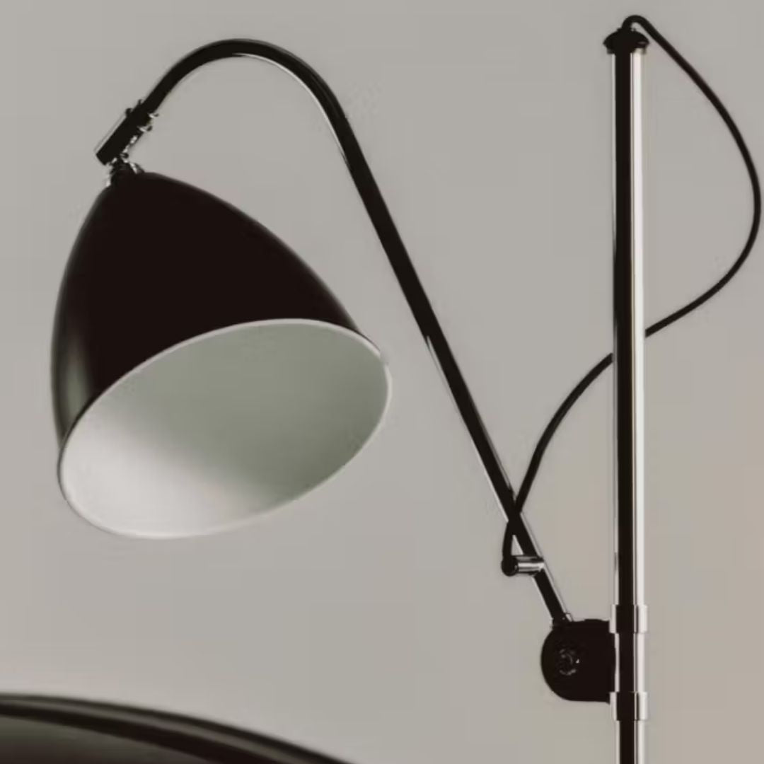 GUBI Bestlite BL3 Floor Lamp, Sort Messing / Hvid Semi Matt