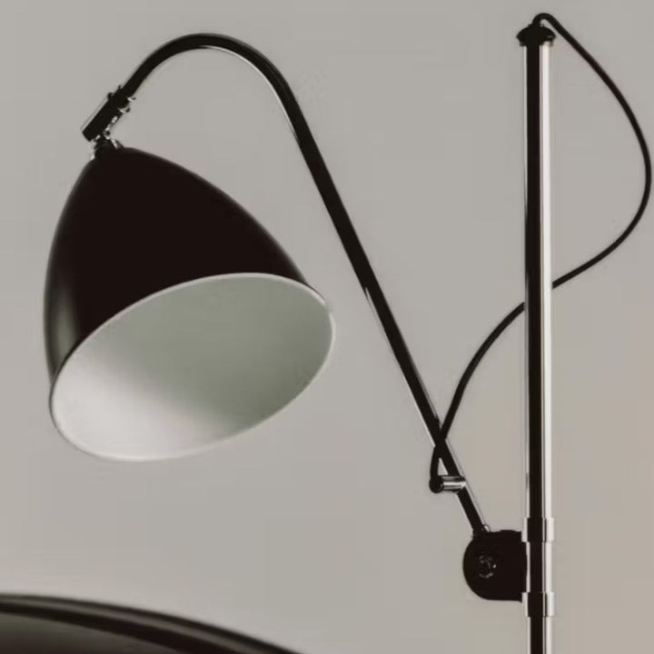 GUBI Bestlite BL3 Floor Lamp, Sort Messing / Hvid Semi Matt
