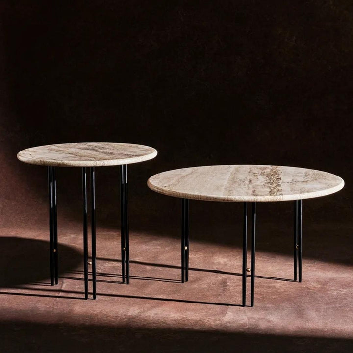 GUBI IOI Coffee Table Round Ø70, Sort / Hvid Carrara Marmor