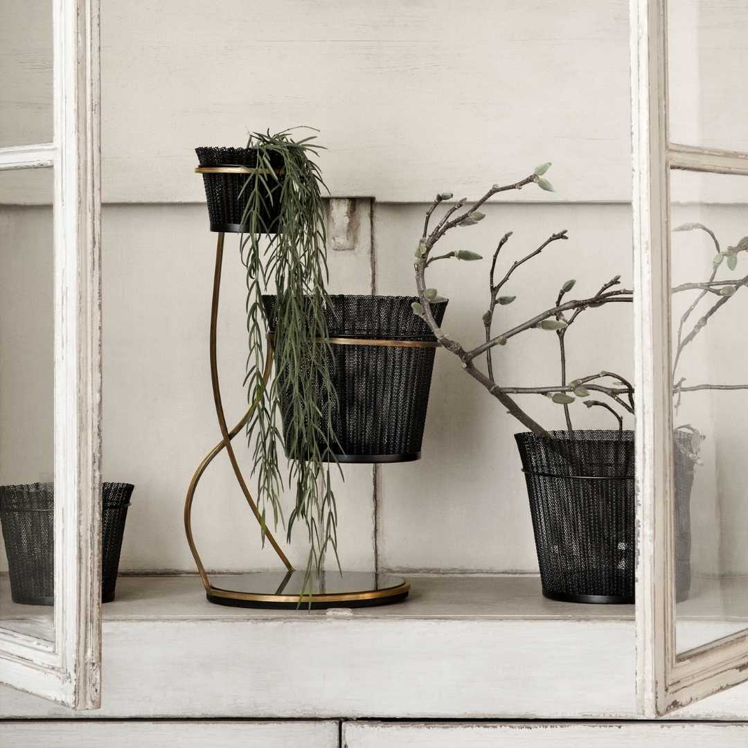 GUBI Matégot Flower Pot Ø21, Mustard Gold