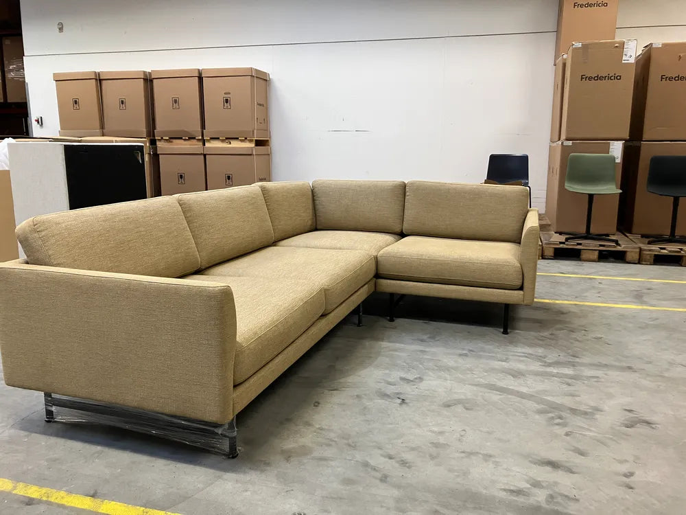 Fredericia Calmo Elements Config. F Ecksofa - Beige (Ruskin Oatmeal 7757/64) / Schwarzes Metall