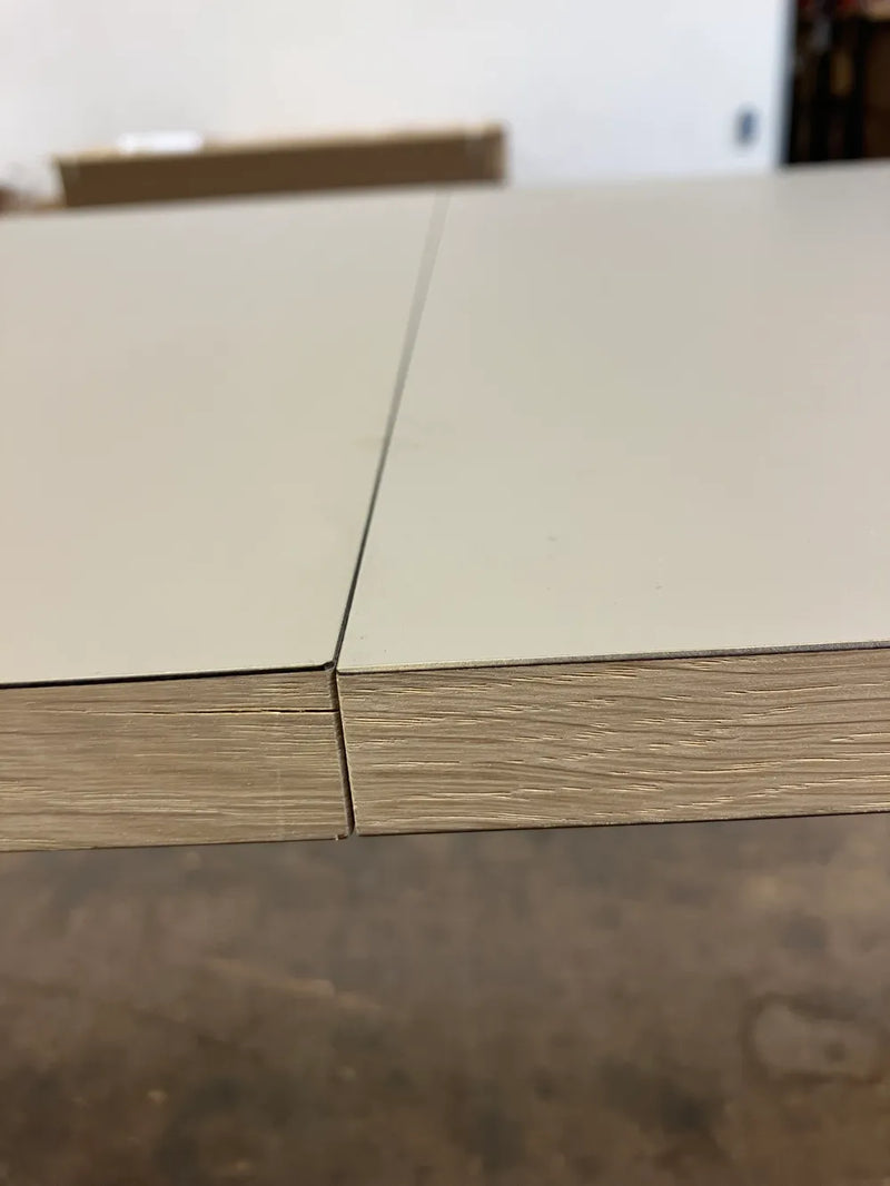 Fredericia Ana Bord 6490, L 220-320, Eg / Almond Laminat