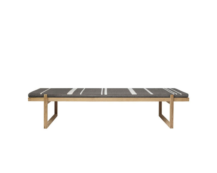 Kristina Dam Studio Minimal Daybed, Eg / Grå/Hvid uld