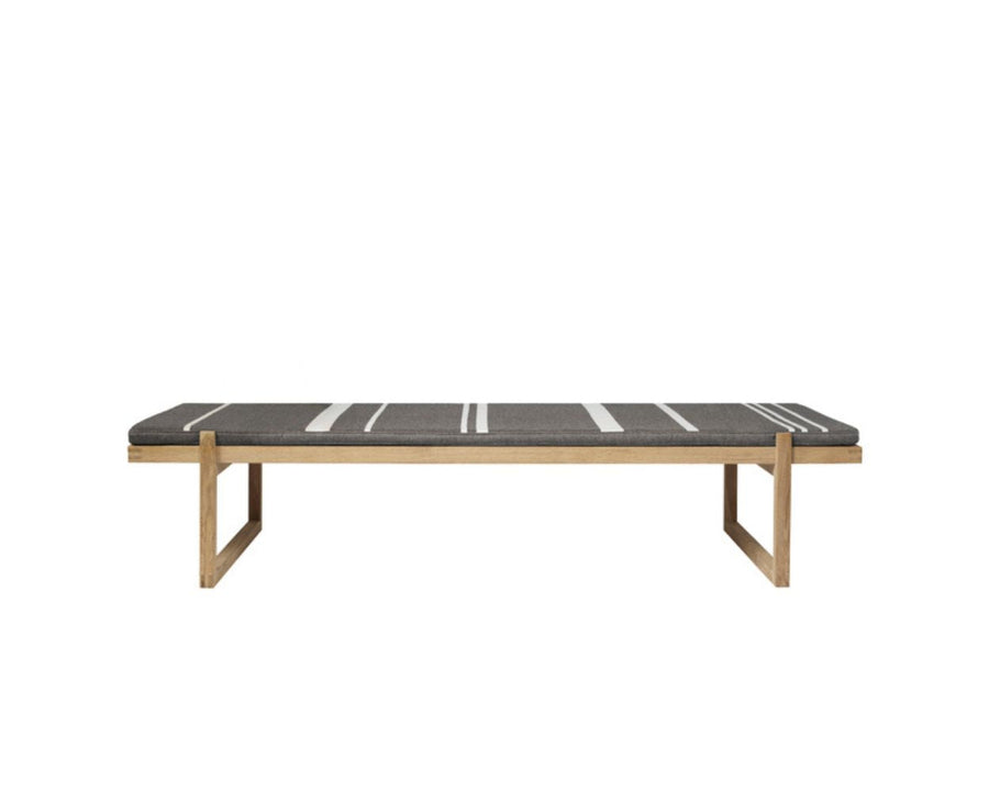 Kristina Dam Studio Minimal Daybed, Eg / Grå/Hvid uld