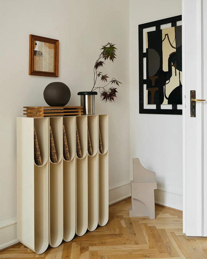 Kristina Dam Studio Curved Piedestal, Beige