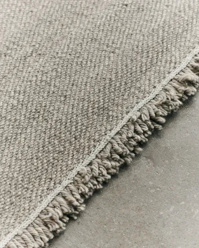 LOUISE ROE Found Rug 04 Gulvtæppe 240x420cm - Stone Grey