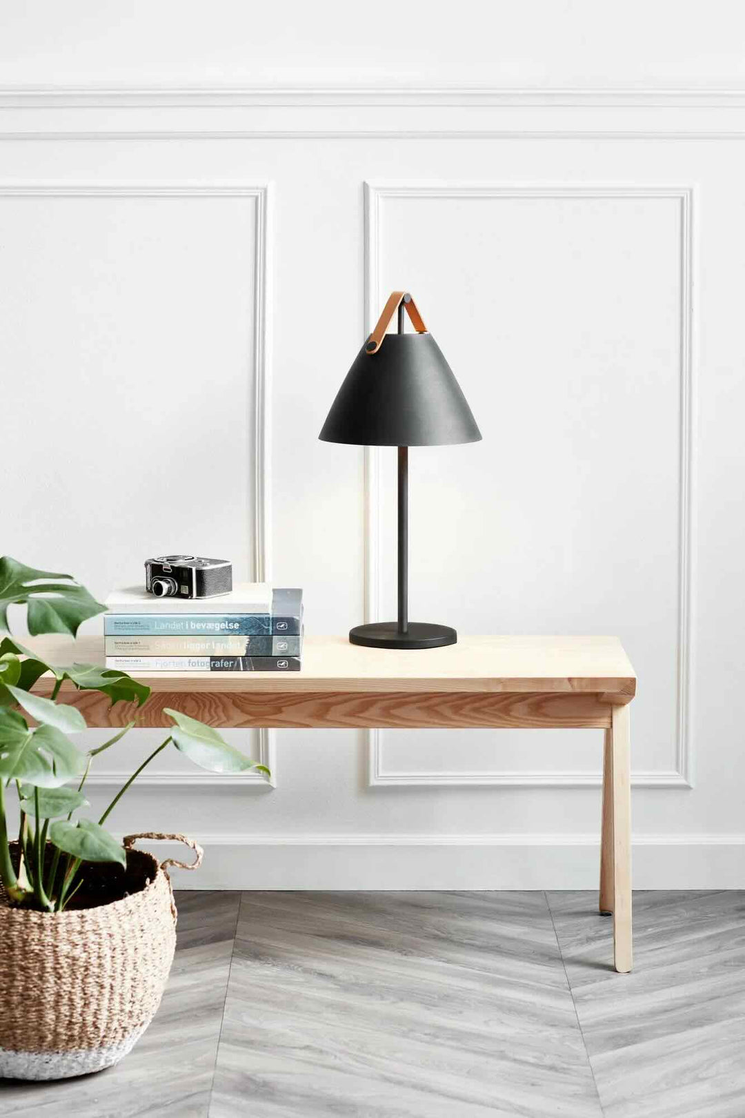 dftp Strap Bordlampe, Sort