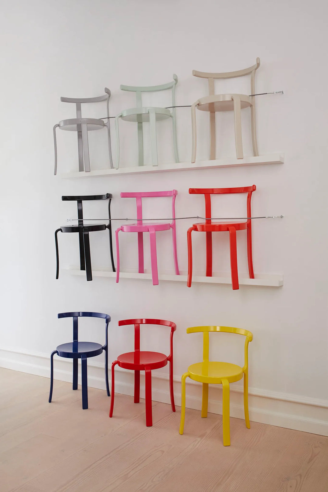 Magnus Olesen 8000 Series Chair, Red High Gloss