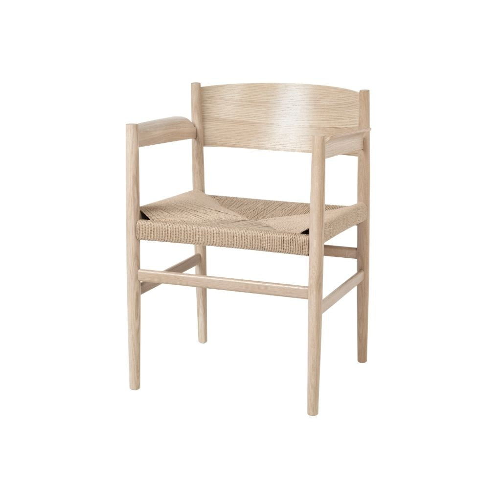 Mater Nestor Stol m. armlæn, Matlakeret egetræ / Naturfarvet