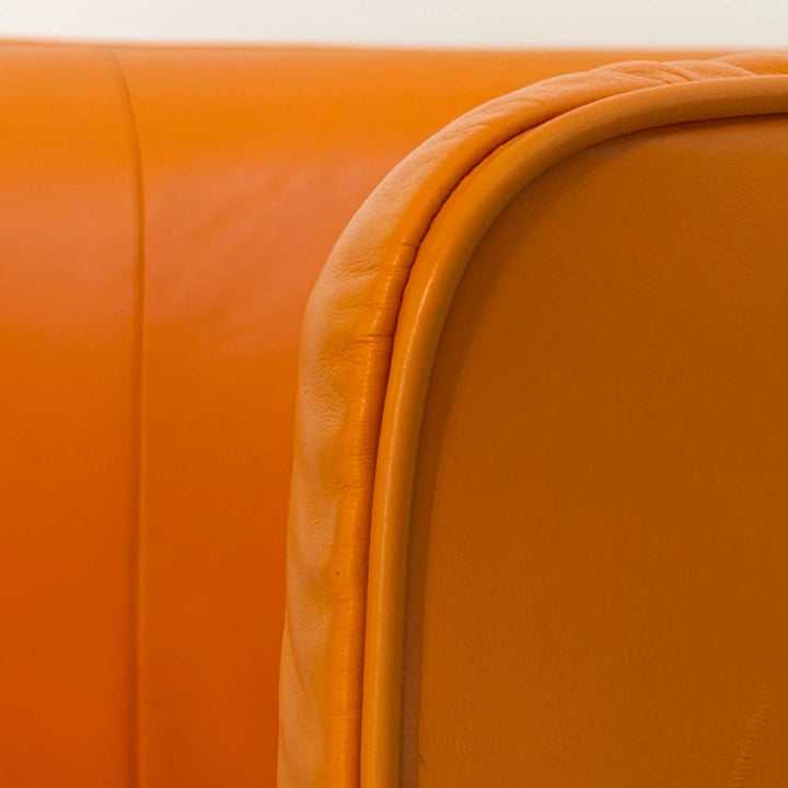 Møbel Copenhagen Taku Armchair - Orange Leather