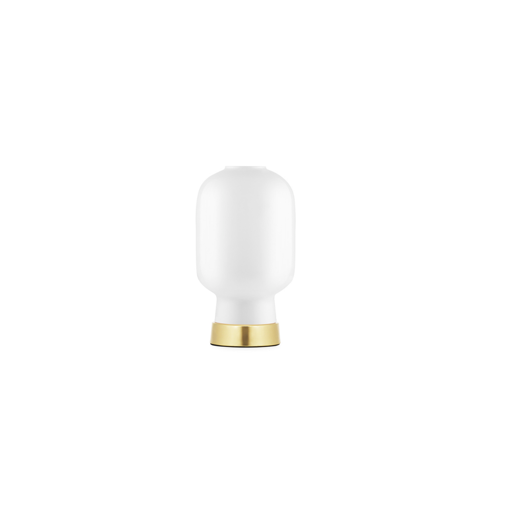 Normann Copenhagen Amp Bordlampe Brass, Hvid/Brass