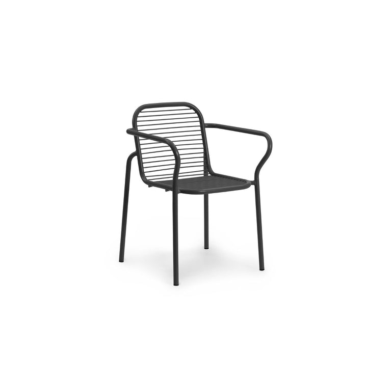 Normann Copenhagen Vig Havestol med armlæn, Sort