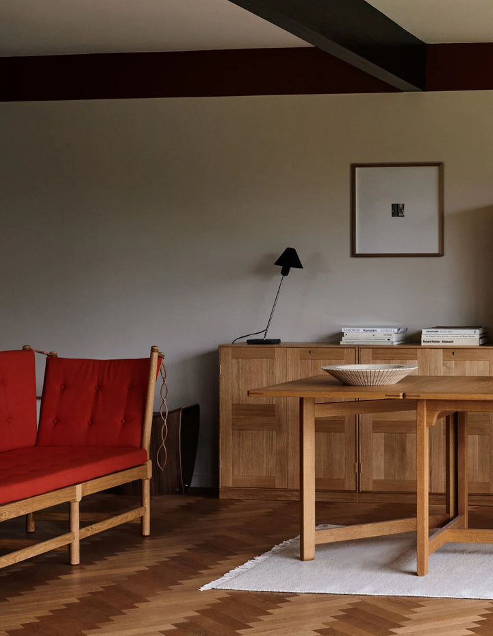 Fredericia Kinderbettsofa 1789 von Børge Mogensen Links – Rot (Remix 643) / Schwarz lackierte Eiche