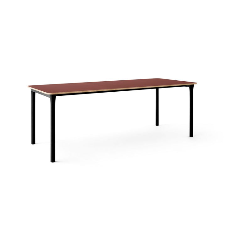 TAKT Arc Dining Table Spisebord L158-258, Dyb rød laminat / Sort Eg