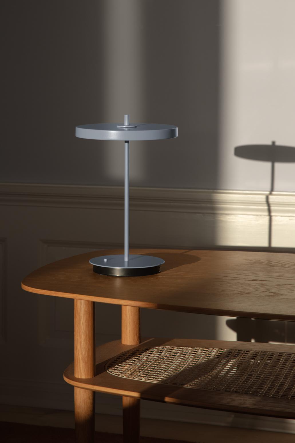 UMAGE Asteria Move Portabel Lampe, Pale Blue