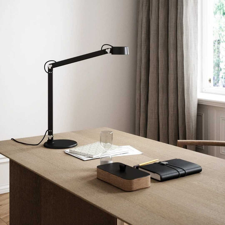 dftp Nobu Bordlampe, Sort