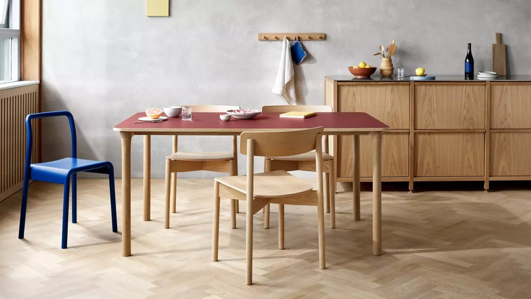 TAKT Cross Chair, sortlakeret eg