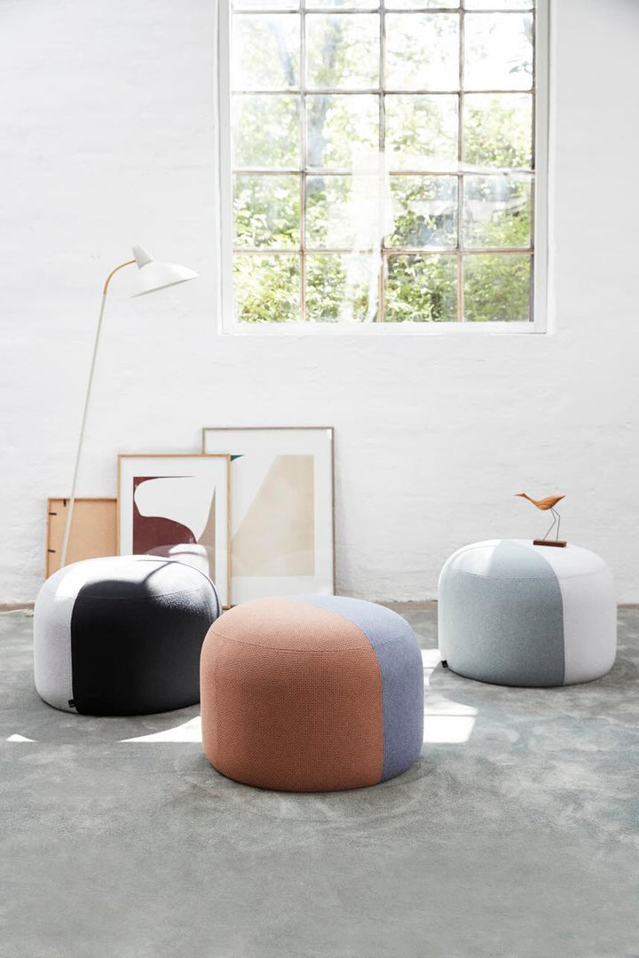 Warm Nordic Dainty Puf - Warm Grey/Forest Green (Kvadrat Steelcut 160/975)