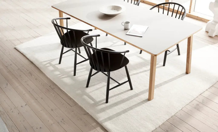 Fredericia Johansson J64 Stuhl schwarz lackierte Esche