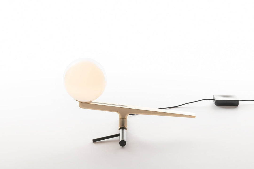 Artemide Yanzi Bordlampe